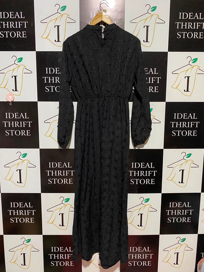 FATMA |M| BUST 18| B33|  WOMEN'S LONG SLEEVE CLIP DOT MIDI DRESS – SOLID JET BLACK