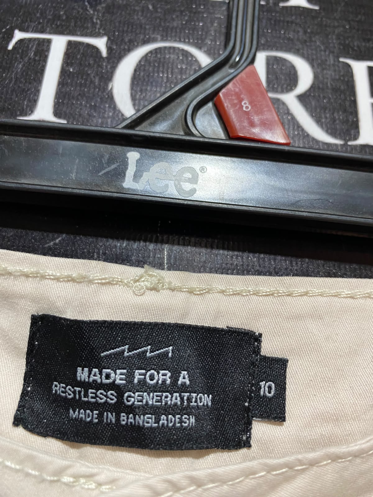 MADE FOR A |M| WAIST 28| A10| PREMIUM HIGH-WAISTED UTILITY CARGO PANTS IN OFF-WHITE BEIGE