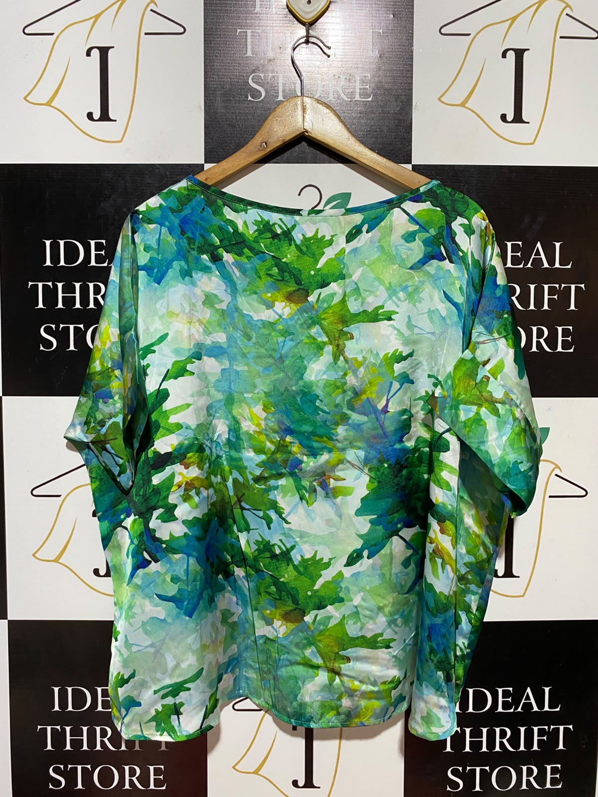 CAROLINE |S/M| BUST FREE| B34| PREMIUM VIBRANT GREEN AND BLUE BOTANICAL PRINT V-NECK BLOUSE
