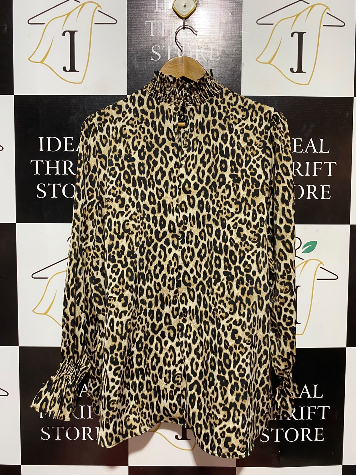 H&M |XL| BUST 23| B34| PREMIUM HIGH-NECK SMOCKED LEOPARD PRINT LONG SLEEVE BLOUSE WITH RUFFLED CUFFS
