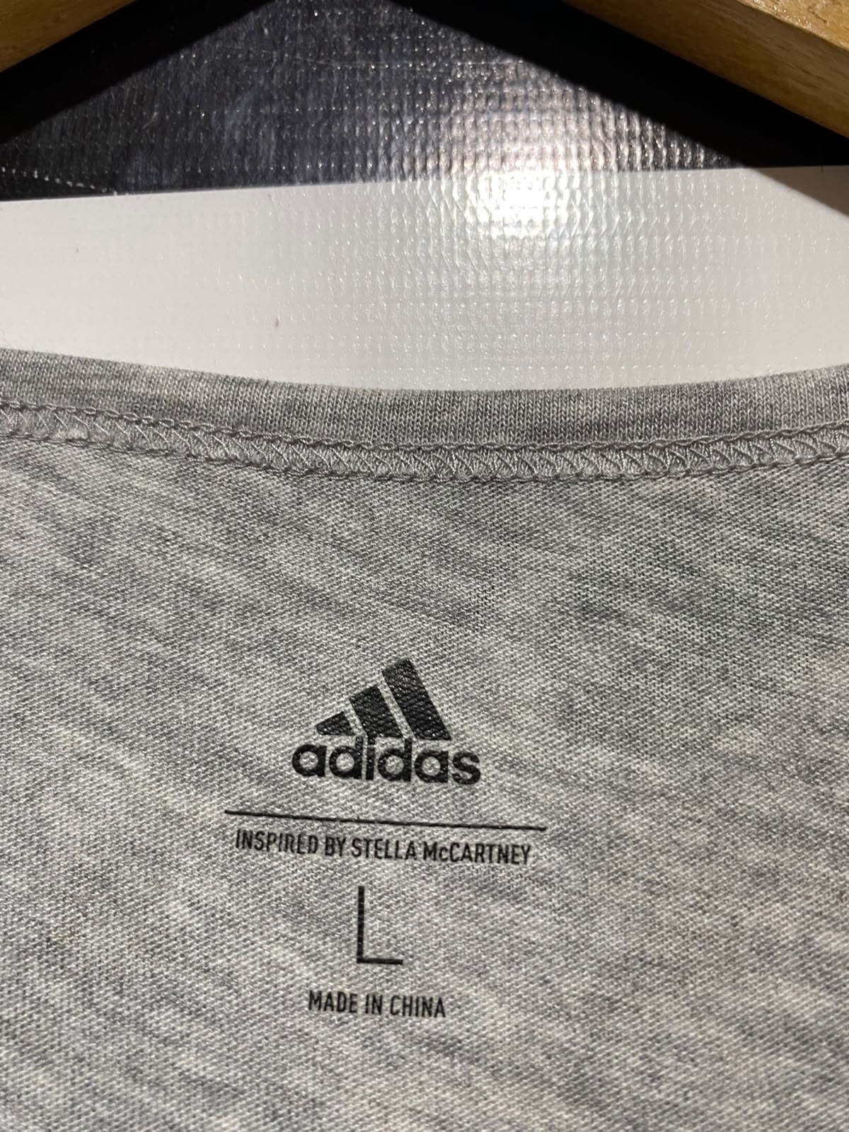 ADIDAS |L| BUST FREE| B34| PREMIUM GREY MELANGE BOXY CROPPED ATHLETIC T-SHIRT WITH METALLIC GOLD LOGO