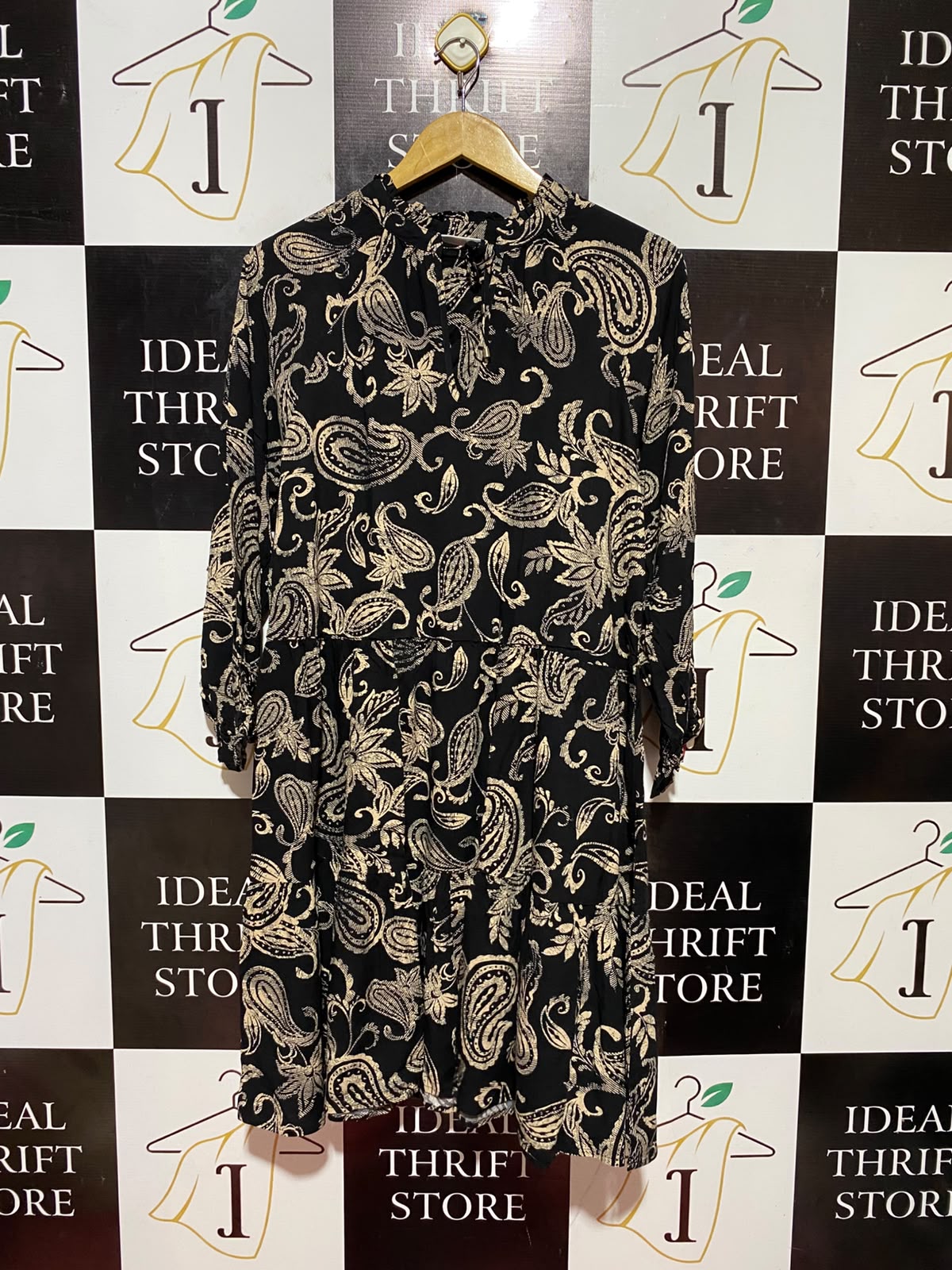 SUSSAN |L| BUST 290| B34| WOMEN'S BLACK & GOLD PAISLEY PRINT TIERED MIDAL DRESS WITH LONG SLEEVES