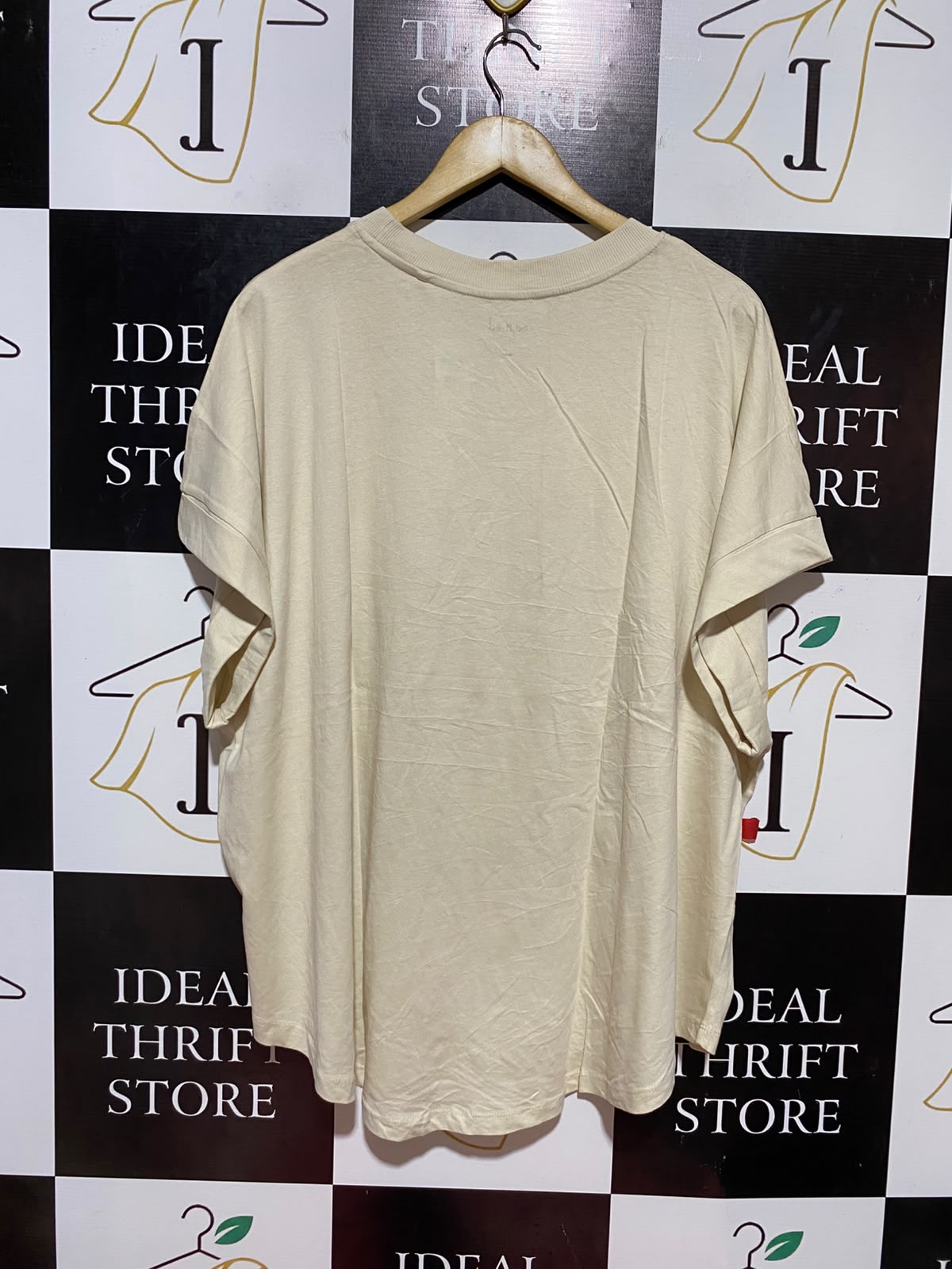 ED IT ED |L| BUST FREE| B34| OVERSIZED GRAPHIC T-SHIRT WITH "CLAUS BAKERY