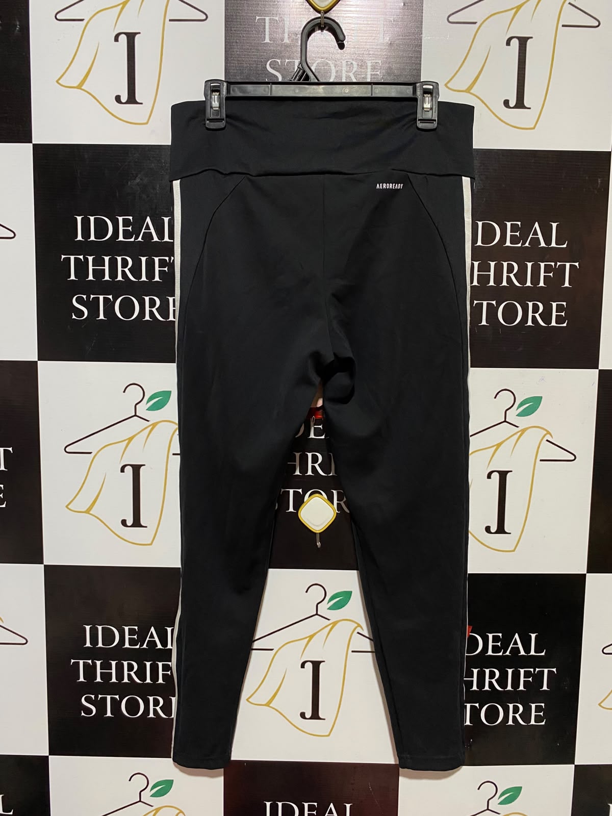 ADIDAS |L| WAIST 31| B34| BLACK HIGH-WAISTED WORKOUT LEGGINGS WITH CLASSIC WHITE THREE-STRIPES AND EMBROIDERED LOGO