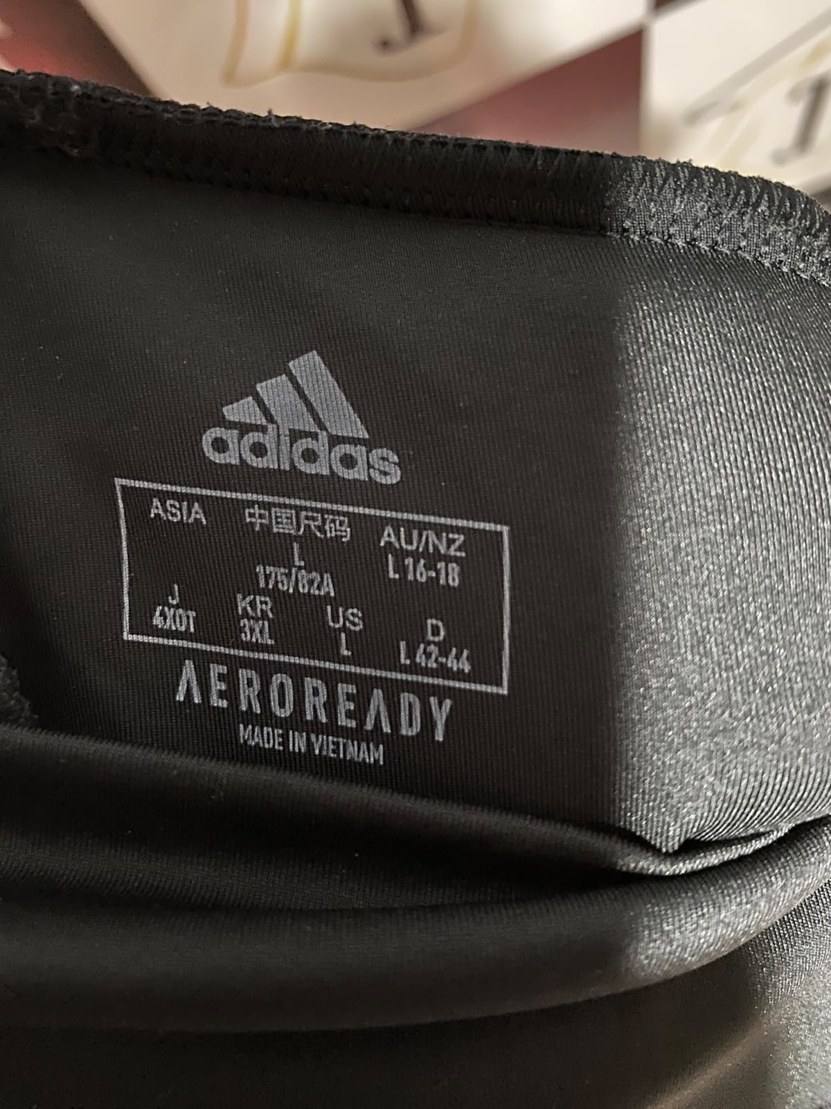 ADIDAS |L| WAIST 31| B34| BLACK HIGH-WAISTED WORKOUT LEGGINGS WITH CLASSIC WHITE THREE-STRIPES AND EMBROIDERED LOGO