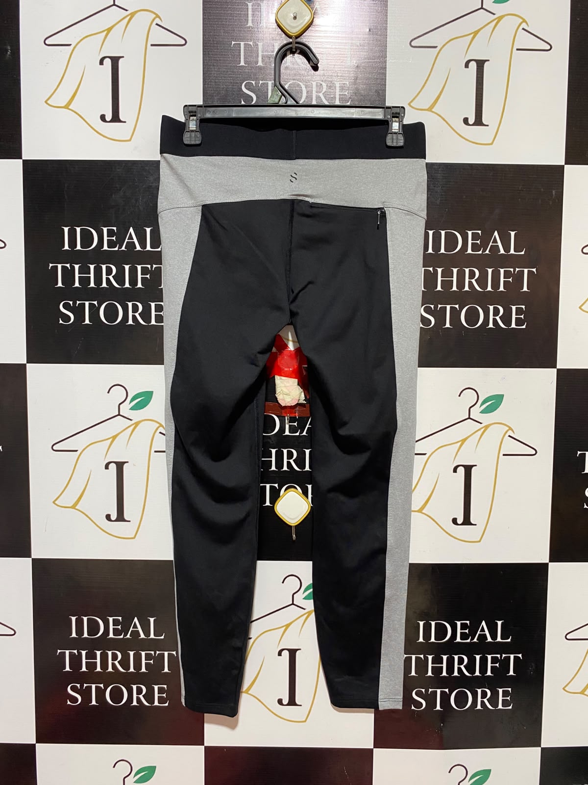 H&M |M| WAIST 28| B35| HIGH-RISE CONTRAST PANEL LEGGINGS / PERFORMANCE TWO-TONE ACTIVE PANTS