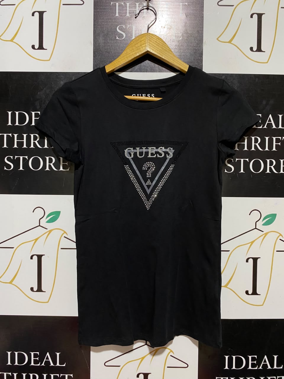 GUESS |S| BUST 15| B35| EMBELLISHED RHINESTONE TRIANGLE LOGO CASUAL T-SHIRT