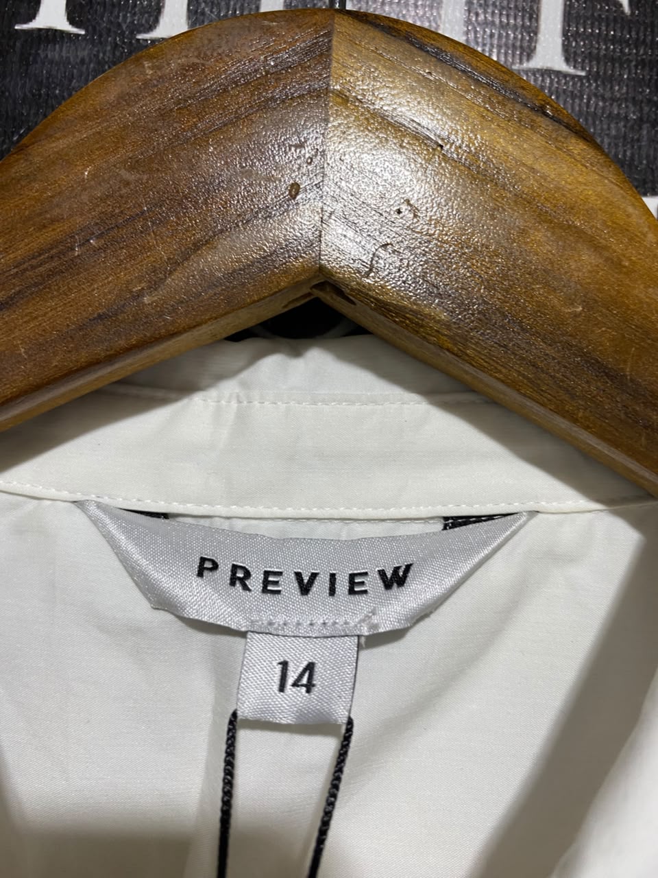 PREVIEW |L| BUST 20| B35| WOMEN'S CLASSIC WHITE LONG SLEEVE BUTTON-DOWN SHIRT