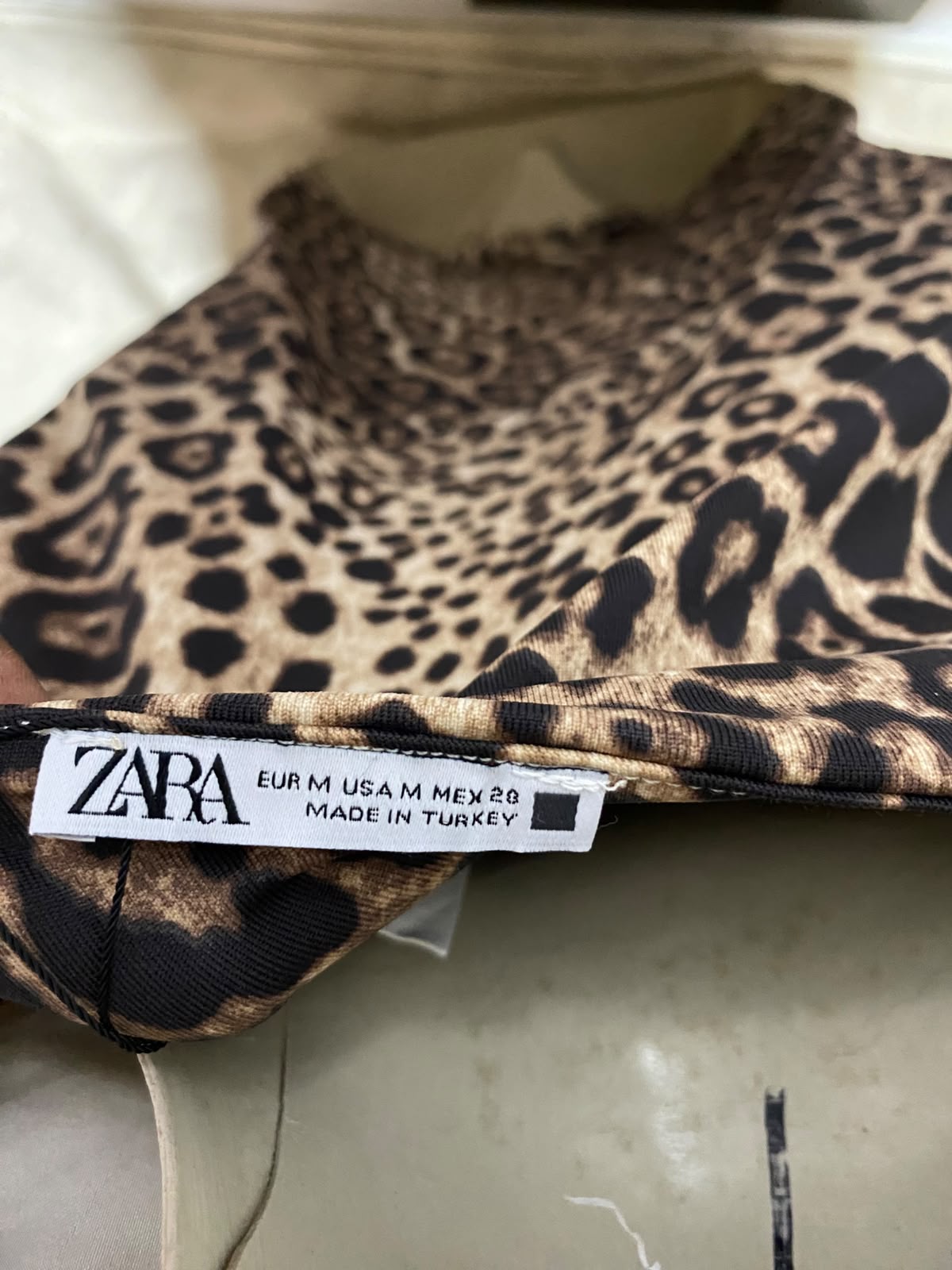 ZARA |M| BUST 16| B35| WOMEN'S LEOPARD PRINT SCOOP NECK TANK TOP