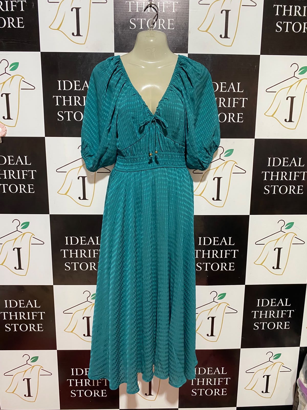 ESTHER & CO |XS| BUST 16| B35| WOMEN'S TEXTURED SMOCKED WAIST MAXI DRESS WITH PUFF SLEEVES IN TEAL GREEN
