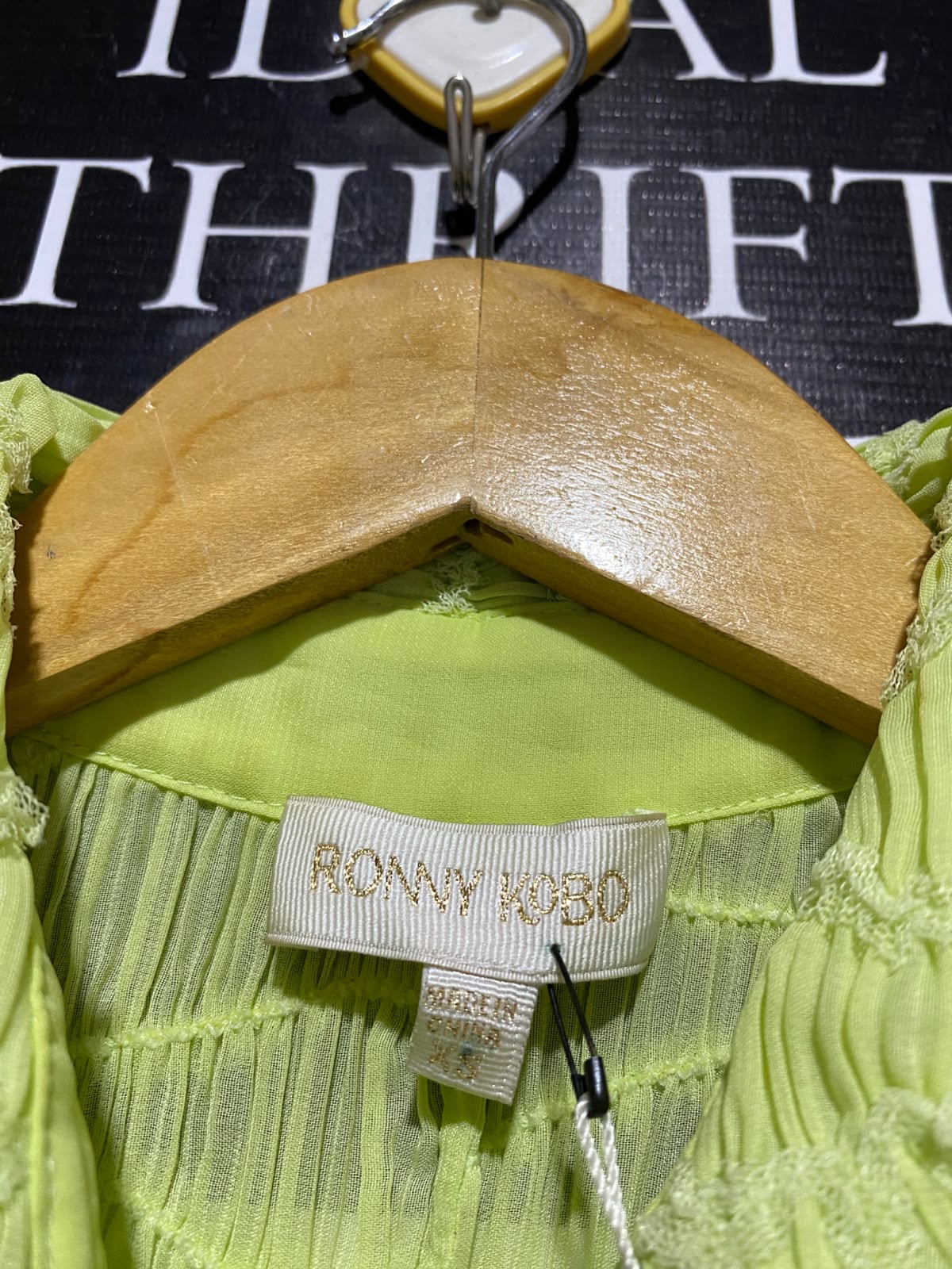 RONNY KOBO |S|BUST 17| B35| WOMEN'S TEXTURED SMOCKED BUTTON-DOWN LONG SLEEVE SHIRT IN LIME GREEN