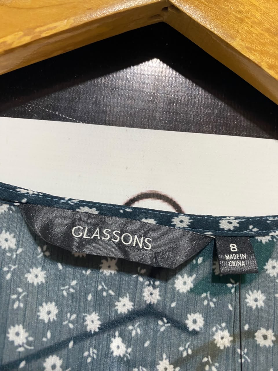 GLASSONS |S| BUST 17| B35| WOMEN'S FLORAL V-NECK BUTTON-FRONT CROP BLOUSE IN DARK TEAL GREEN