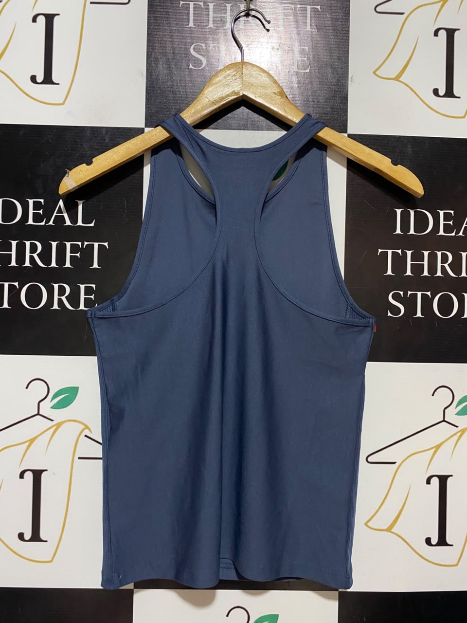 UNDER ARMOUR |S| BUST 15| B35| WOMEN'S HIGH-NECK ATHLETIC TANK TOP WITH RIBBED SIDE PANELS IN SLATE BLUE