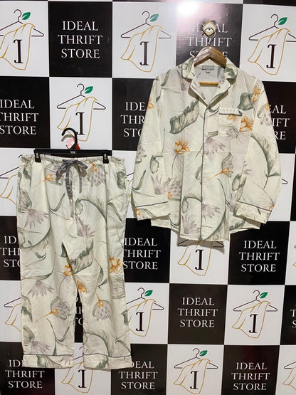 EMXEE |L| B35| WOMEN'S 2-PIECE BOTANICAL FLORAL NIGHTWEAR PYJAMA SET WITH BUTTON-DOWN SHIRT AND TROUSER PANTS IN CREAM