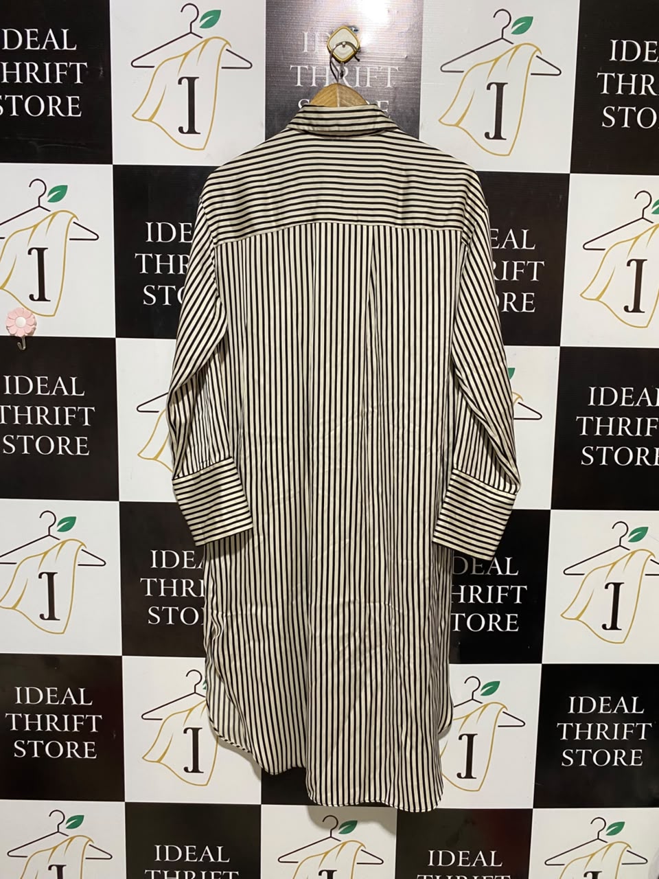 H&M |L| BUST 21| B35| WOMEN'S BLACK AND WHITE VERTICAL STRIPED SHIRT DRESS