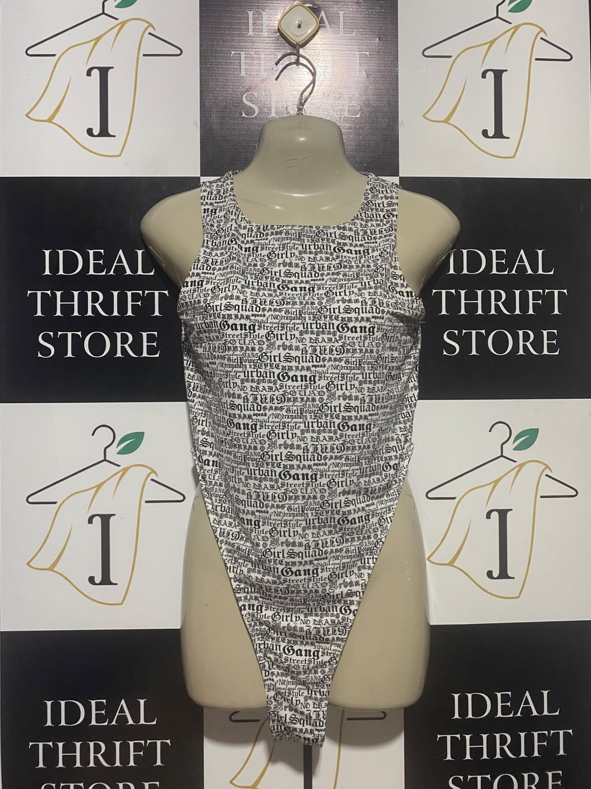 SYBILLA |M| BUST 16| B36| ALL-OVER TEXT PRINT HIGH-CUT SLEEVELESS BODYSUIT