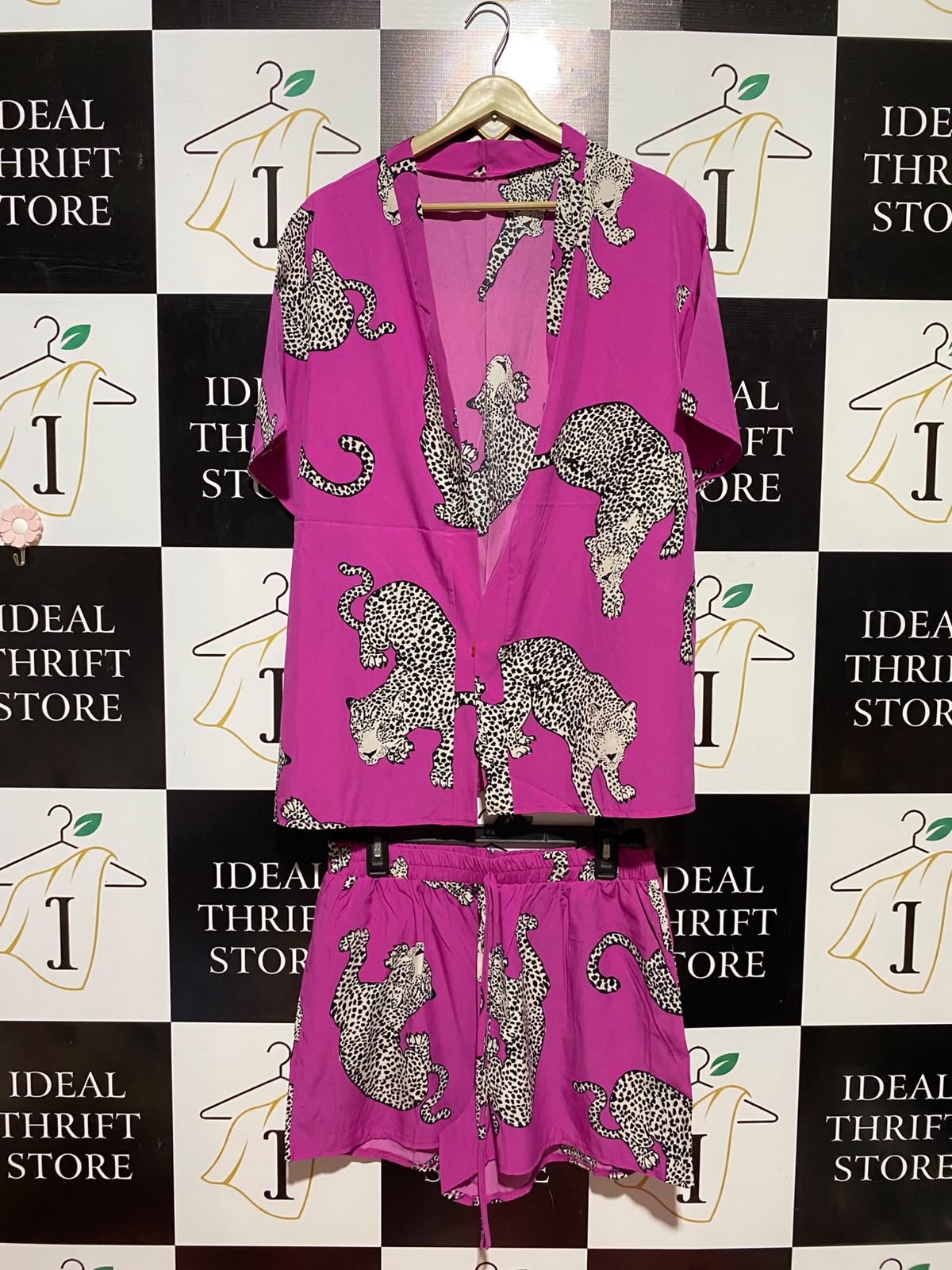 SHEIN CURVE |XL| B36| LADIES MAGENTA LEOPARD PRINT 2-PIECE CO-ORD SET (SHIRT & SHORTS)