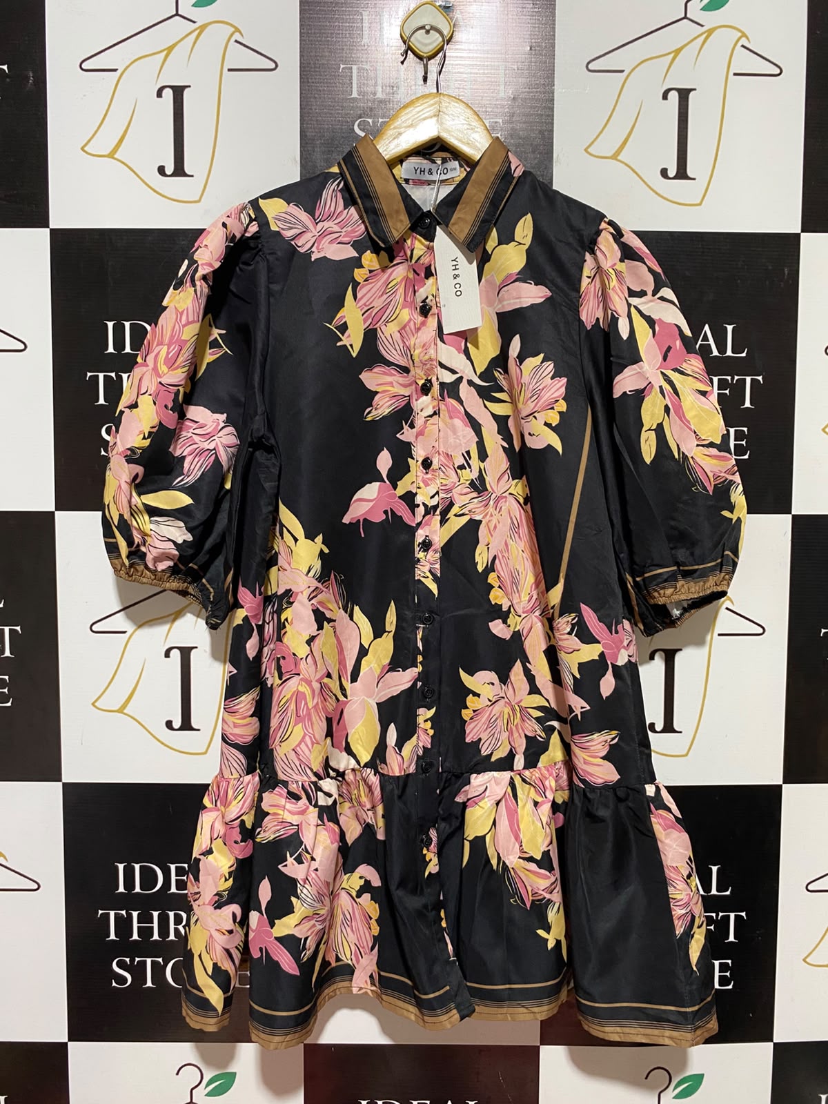 YH & CO |L| BUST 19| B36| BLACK FLORAL BUTTON-DOWN MINI DRESS WITH PUFF SLEEVES
