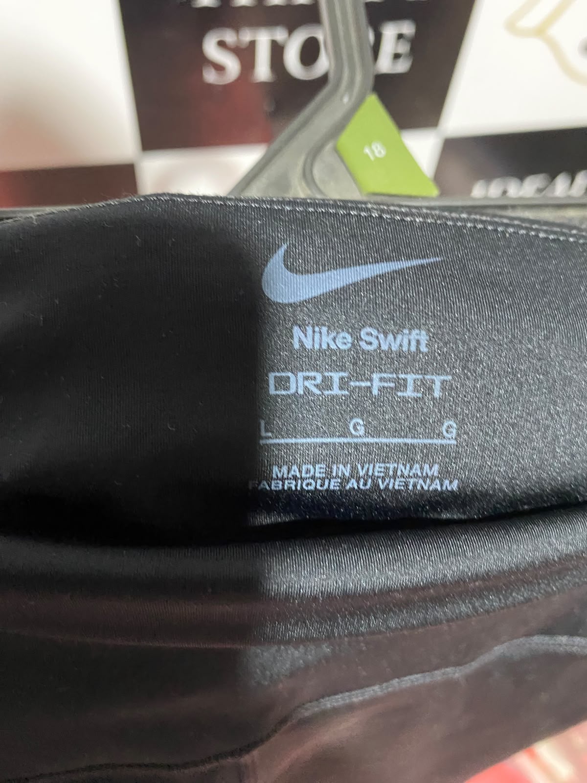 NIKE |L| WAIST 28| B36| HIGH-RISE ATHLETIC RUNNING SHORTS WITH SIDE POCKETS - BLACK