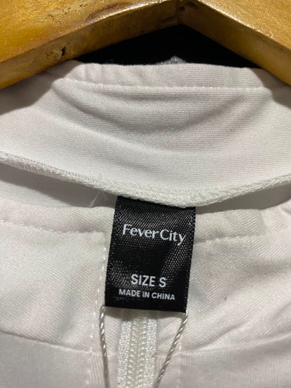 FEVER CITY |S| BUST 19| B37| WHITE HALF ZIP CROP TOP SHORT SLEEVE REFLECTIVE PIPING ATHLETIC TEE