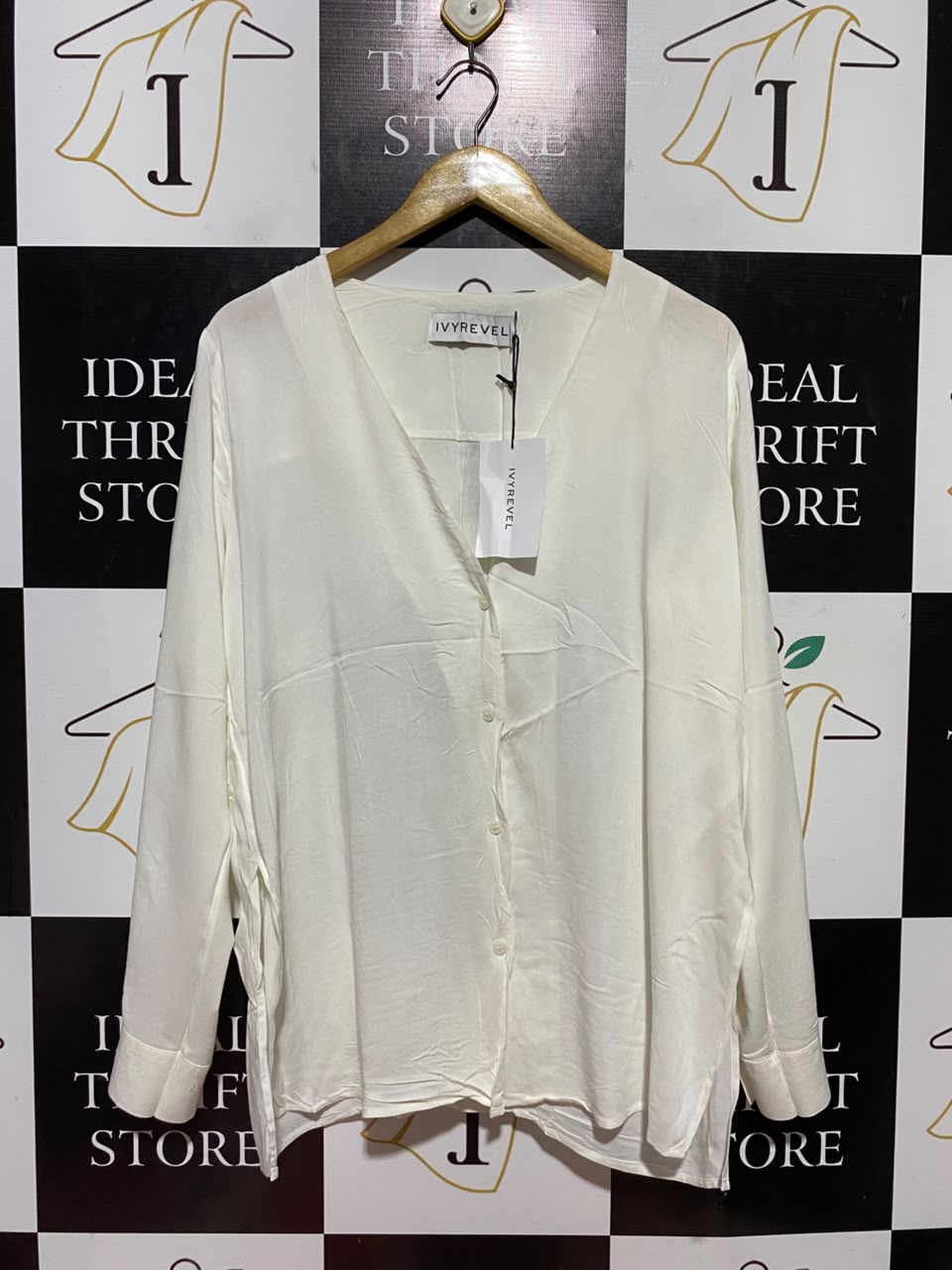 IVYREVEL |L| BUST 22| B37| OFF WHITE V-NECK BUTTON UP BLOUSE LONG SLEEVE OVERSIZED FLOWY SHIRT
