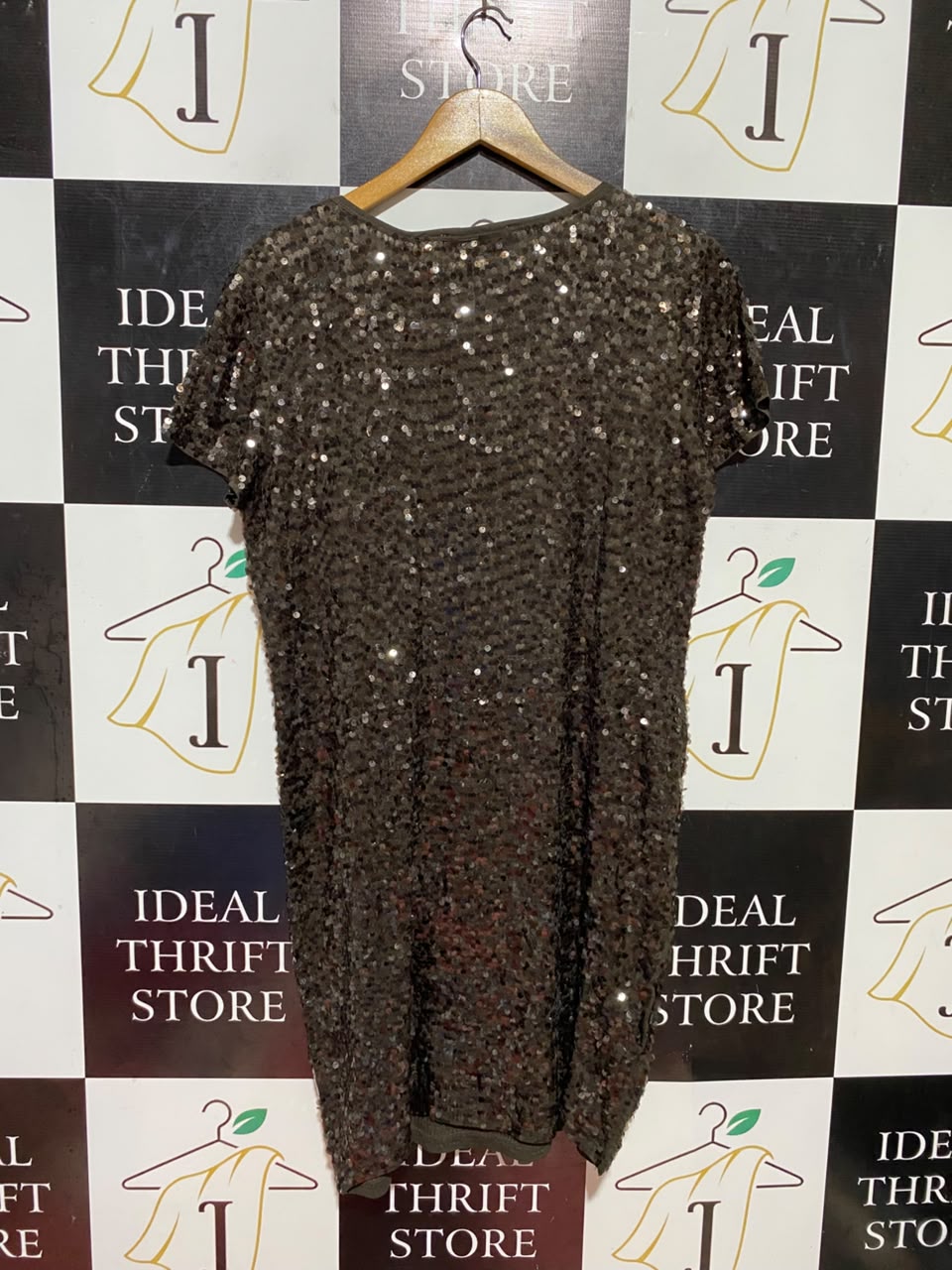 MICHAEL |L| BUST 19| B37| BLACK SEQUIN MINI DRESS SHORT SLEEVE GLAM PARTY HOLIDAY COCKTAIL SHIFT DRESS