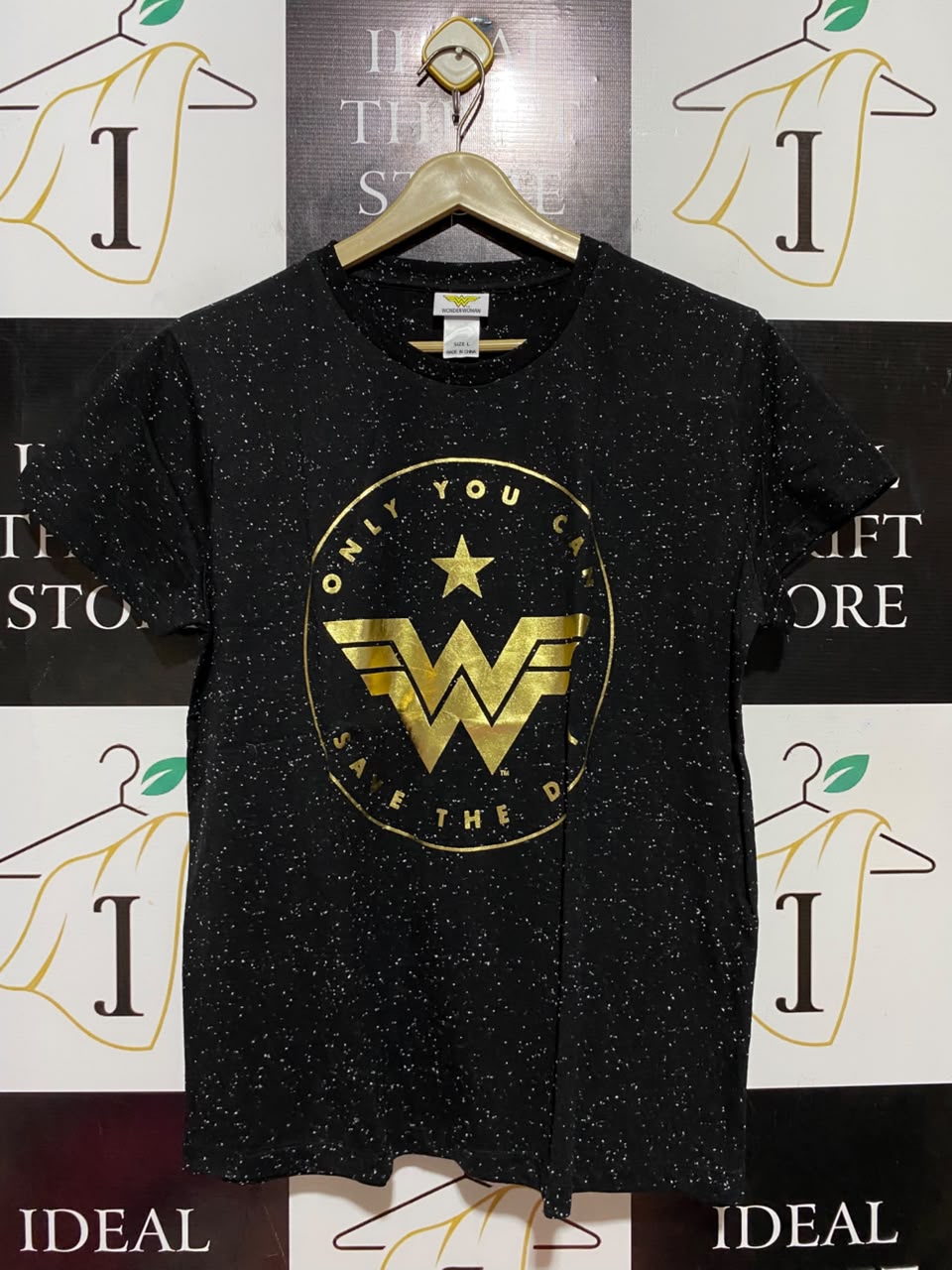 WONDER WOMAN |L| BUST 20| B37| WOMAN BLACK SPECKLED T-SHIRT METALLIC GOLD LOGO GRAPHIC TEE