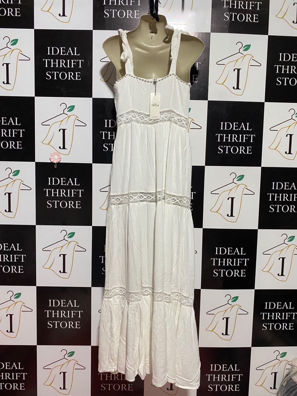 ALLY |M| BUST 17| B37| WHITE COTTON MAXI DRESS TIE UP SHOULDER STRAP CROCHET LACE INSERT TIERED SUNDRESS
