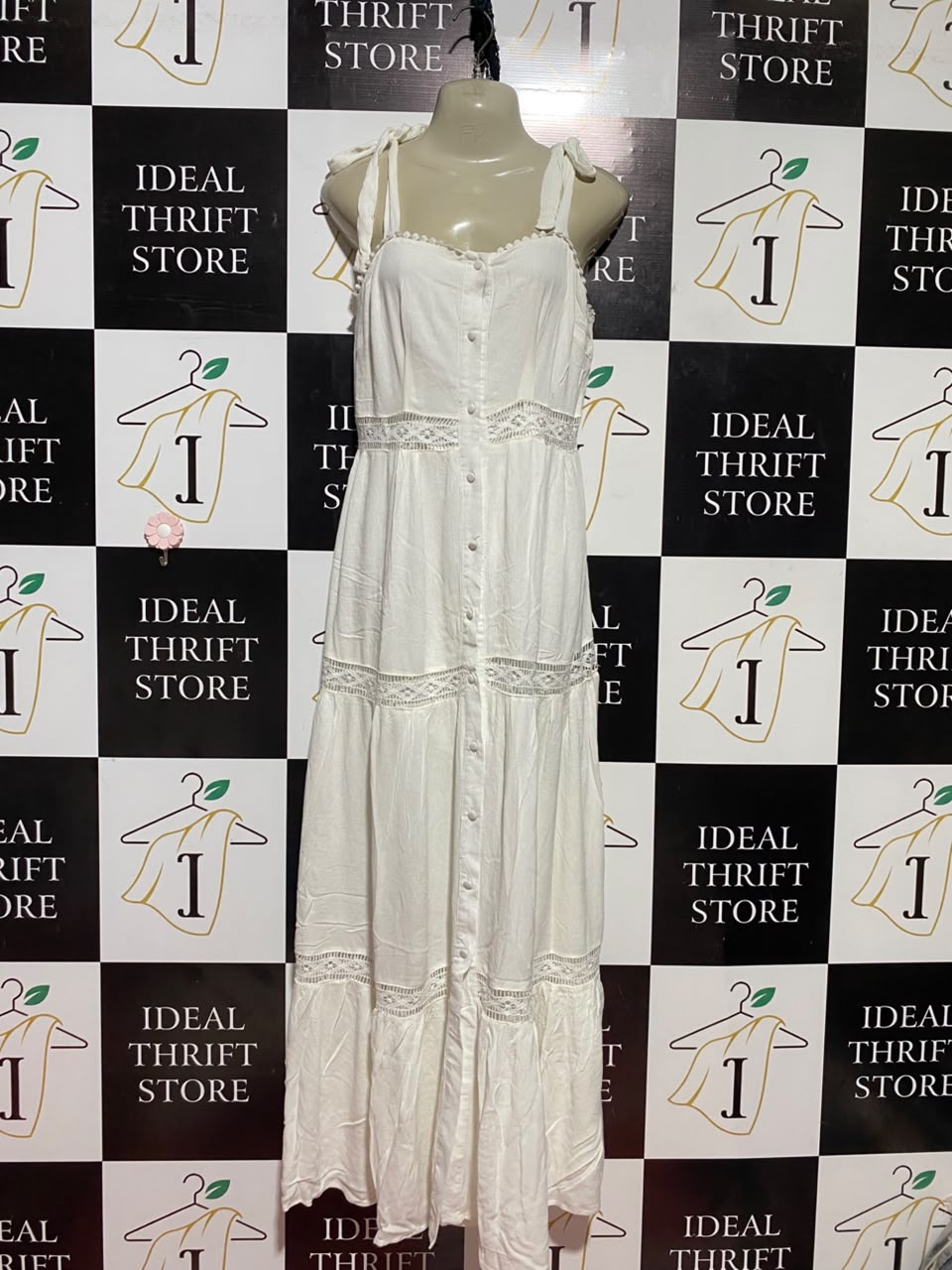 ALLY |M| BUST 17| B37| WHITE COTTON MAXI DRESS TIE UP SHOULDER STRAP CROCHET LACE INSERT TIERED SUNDRESS