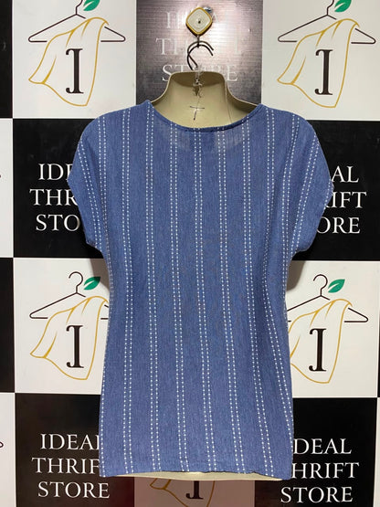 W5 |S| BUST FREE |B37| WOMEN'S CASUAL CHAMBRAY BLUE VERTICAL STRIPE ROUND NECK TOP WITH FRONT TIE