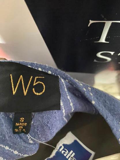 W5 |S| BUST FREE |B37| WOMEN'S CASUAL CHAMBRAY BLUE VERTICAL STRIPE ROUND NECK TOP WITH FRONT TIE