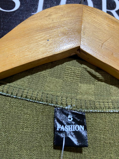 FASHION |M| B36| UNISEX TWO-PIECE LOUNGEWEAR SET WITH CHECKERED TEXTURED SHIRT AND MATCHING DRAWSTRING PANTS IN OLIVE GREEN