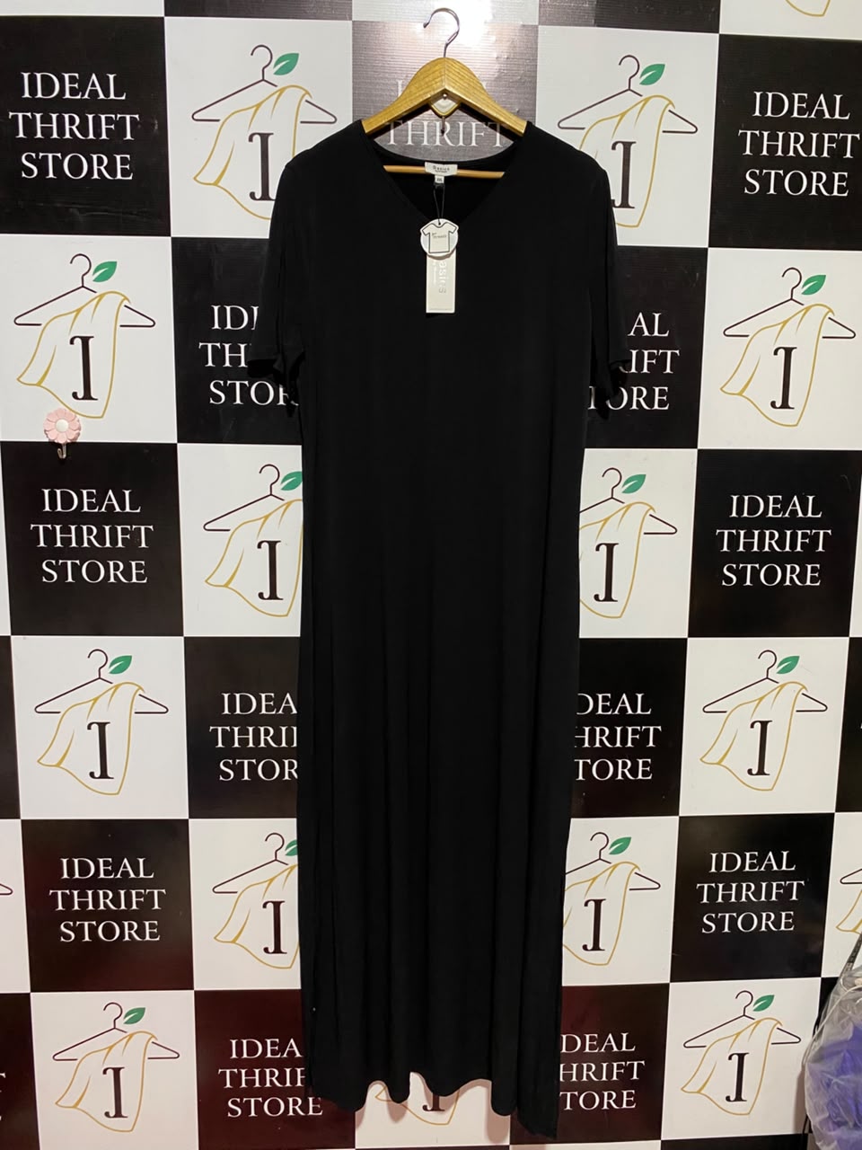 BASIC THREADZ |XL| BUST 22| B36| WOMEN'S CLASSIC SOLID BLACK V-NECK MAXI T-SHIRT DRESS WITH SHORT SLEEVES