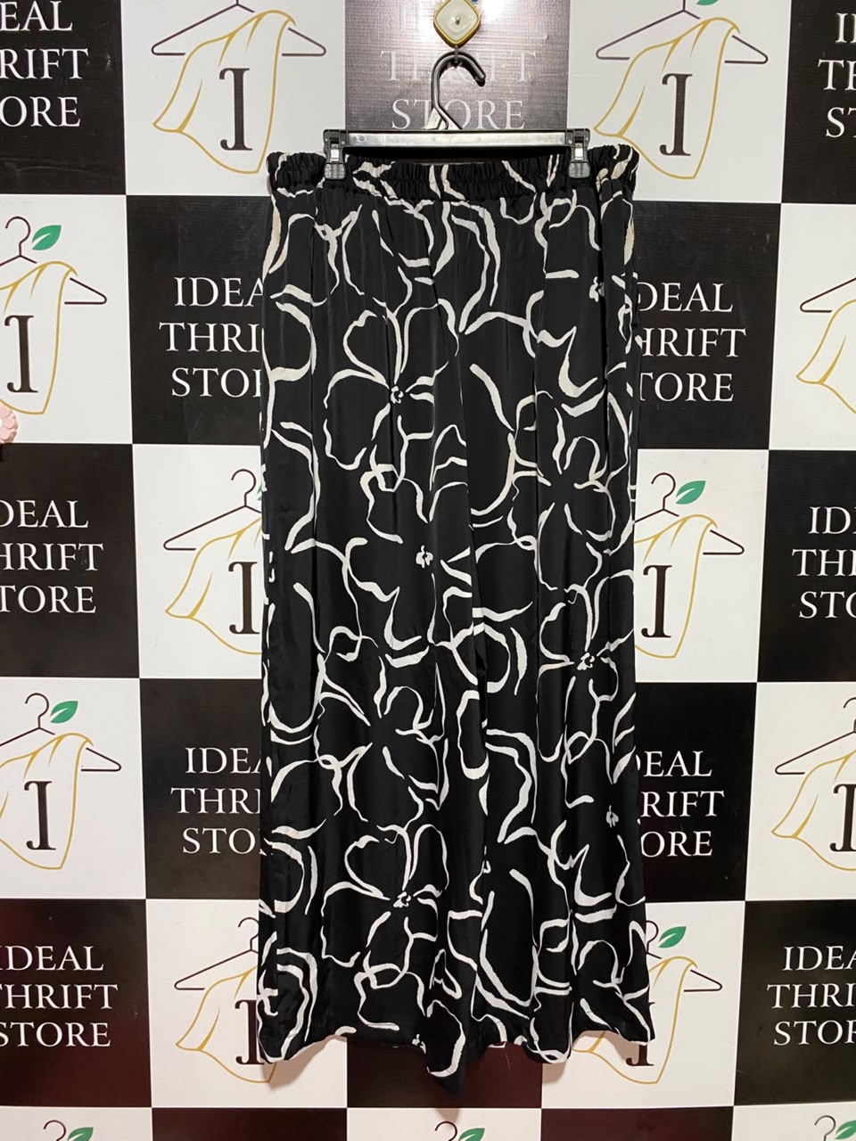 ANKO |XL| WAIST 34| B36| ELEGANT BLACK AND WHITE FLORAL PRINT WIDE-LEG PANTS - HIGH-WAISTED STYLISH TROUSERS FOR WOMEN