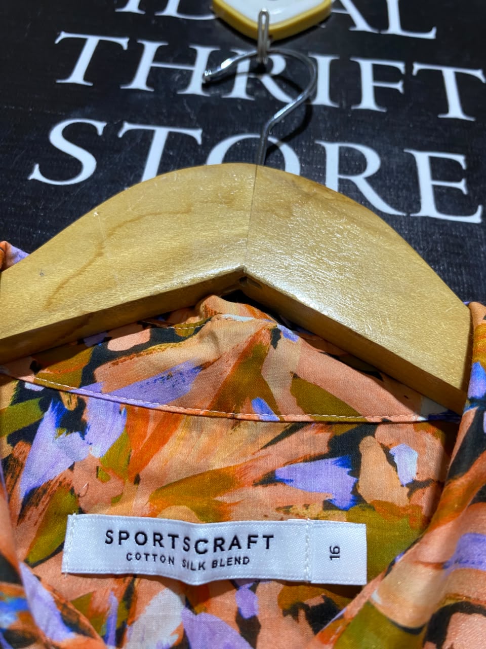 SPORTS CRAFT |XL| BUST 23| B36| VIBRANT MULTICOLOR ABSTRACT FLORAL PRINT BUTTON-DOWN SHIRT