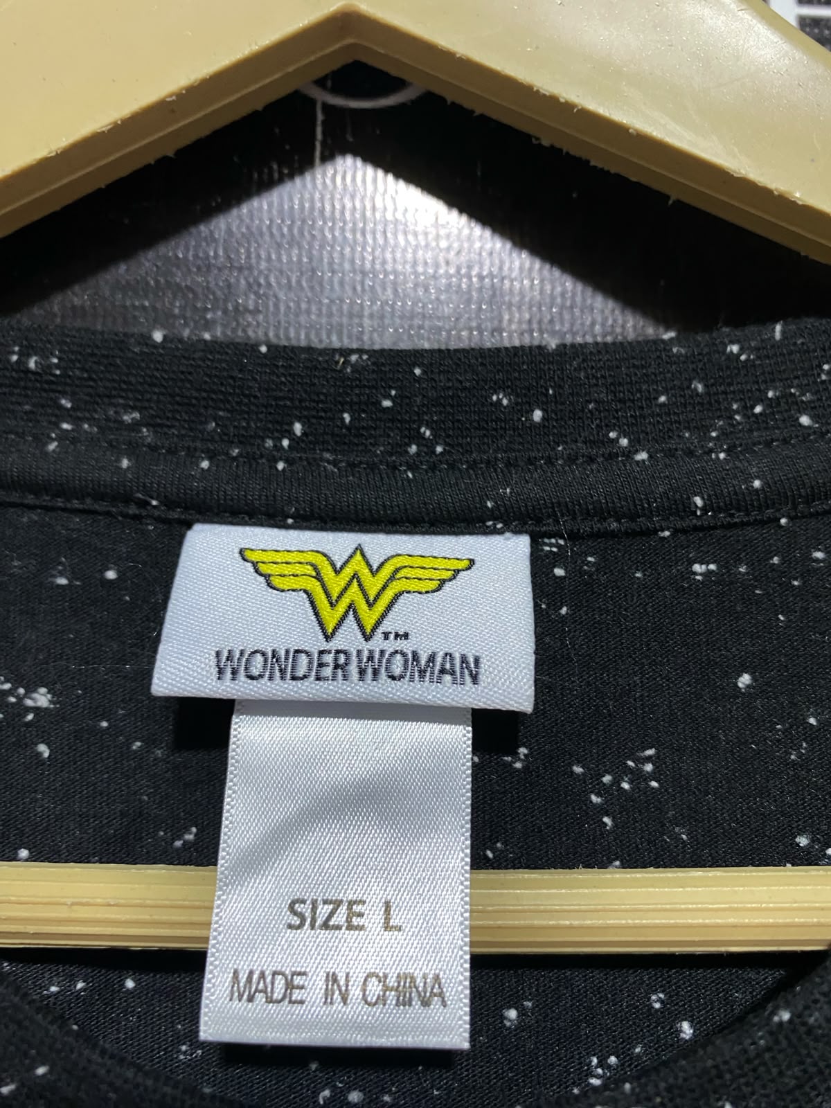 WONDER WOMAN |L| BUST 20| B37| WOMAN BLACK SPECKLED T-SHIRT METALLIC GOLD LOGO GRAPHIC TEE