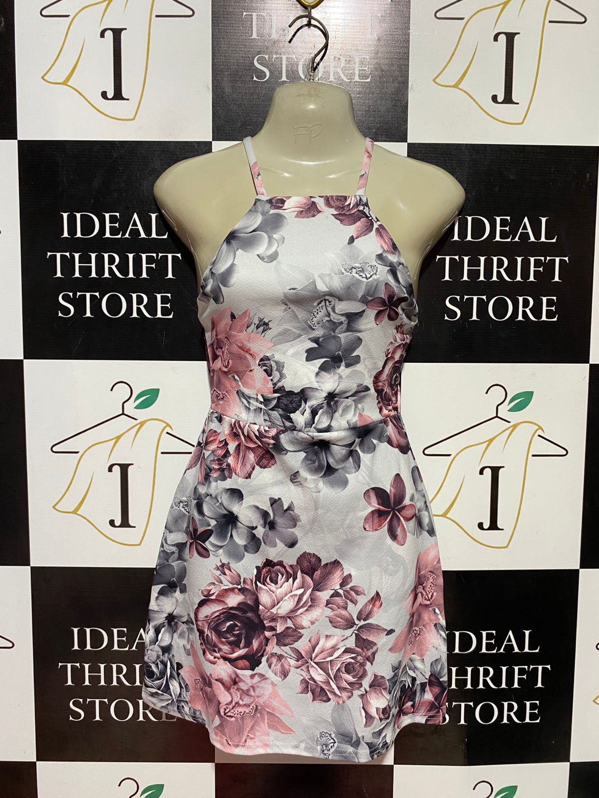 BOOHOO |S| BUST 15| B37| WOMEN'S FLORAL HALTER NECK MINI DRESS