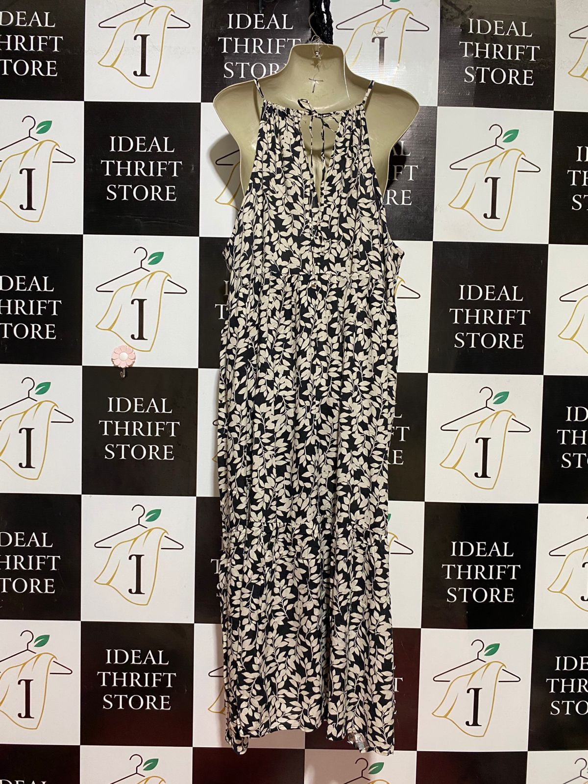 GEORGE |XL| BUST 24| B37| WOMEN'S BLACK AND WHITE LEAF PRINT MAXI DRESS