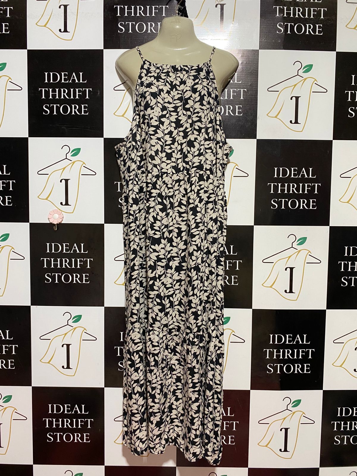 GEORGE |XL| BUST 24| B37| WOMEN'S BLACK AND WHITE LEAF PRINT MAXI DRESS