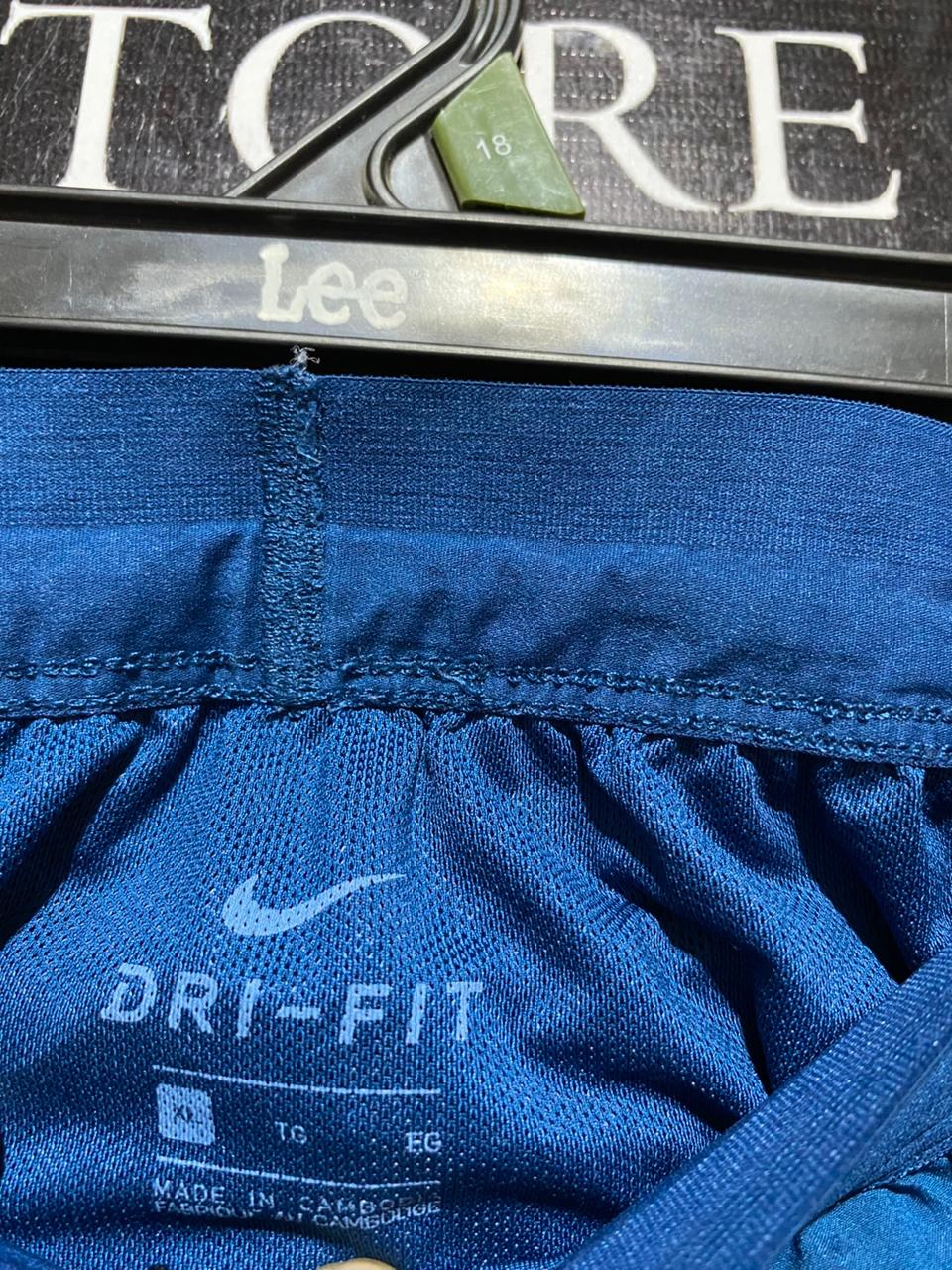 NIKE |XL| WAIST 31| B37| BLUE RUNNING SHORTS - LIGHTWEIGHT ATHLETIC SPORTS SHORTS WITH DRAWSTRING