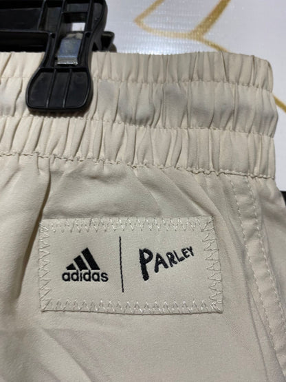 ADIDAS |XL| WAIST 34| B38| PREMIUM ATHLETIC BEIGE SPORTS SHORTS WITH ELASTIC DRAWSTRING WAISTBAND