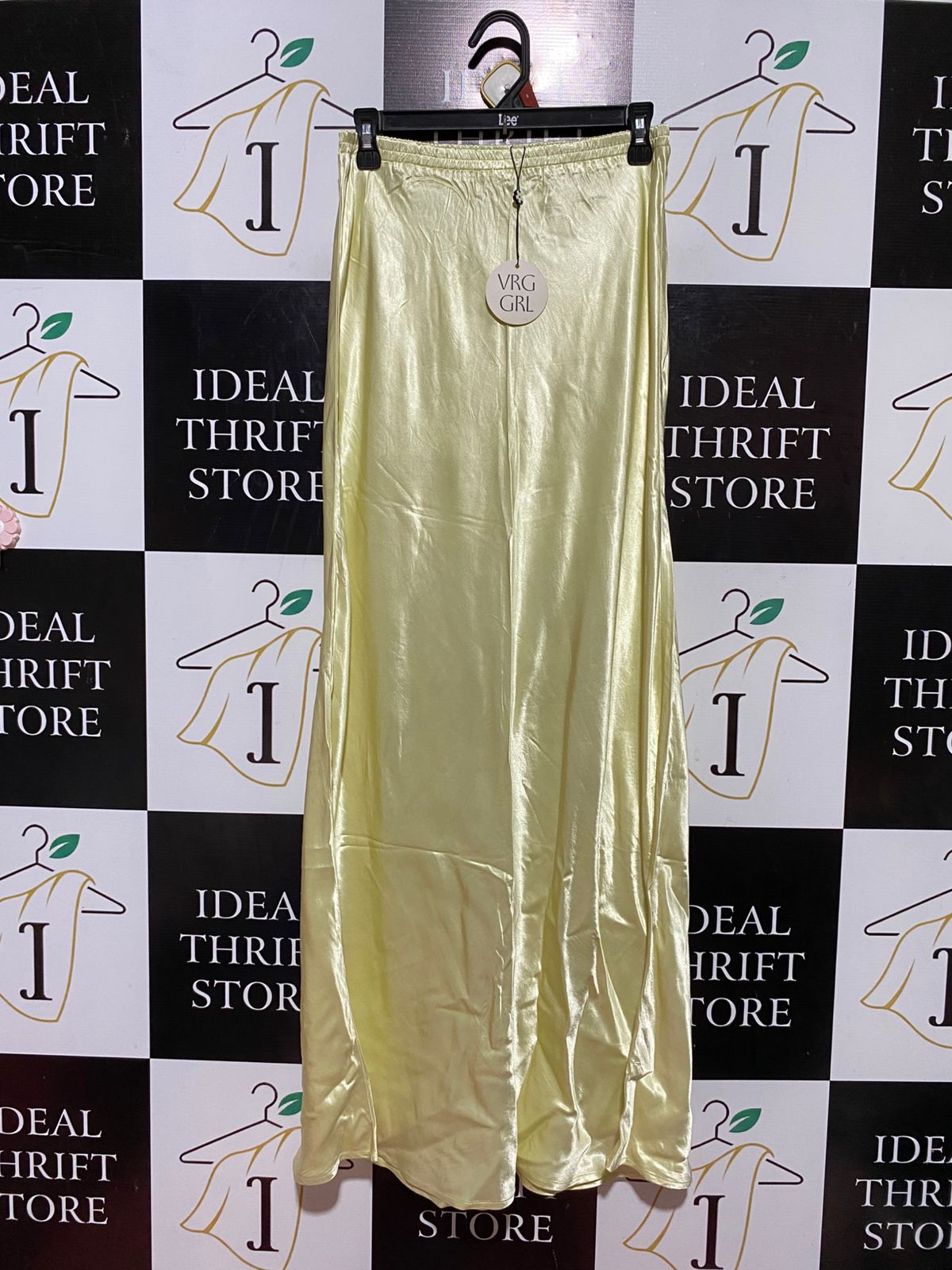 VRG GRL |M| WAIST 27| B38| LUXE SHIMMERING LIME CHAMPAGNE SATIN MAXI SKIRT
