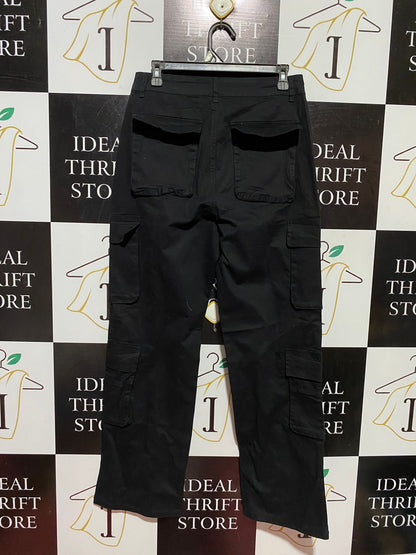 NF |L| WAIST 29| B38| CLASSIC BLACK MULTI-POCKET CARGO PANTS WITH STRAIGHT-LEG FIT