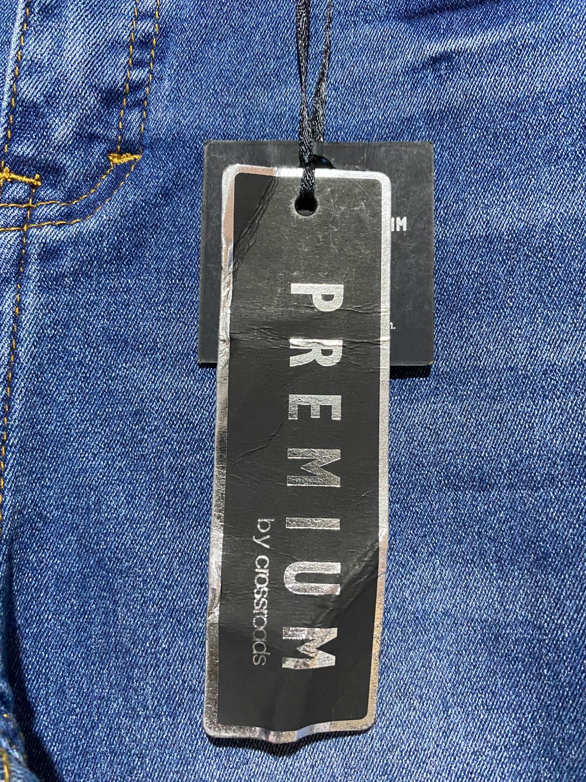 CROSS ROADS |M| WAIST 27| B38| PREMIUM HIGH-WAISTED BLUE JEANS WITH DISTRESSED FRINGE HEMLINE