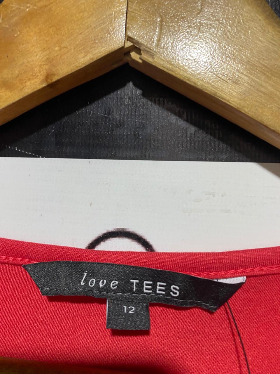 LOVE TEES |M| BUST 20| B38| RED EMBELLISHED NECKLINE T-SHIRT