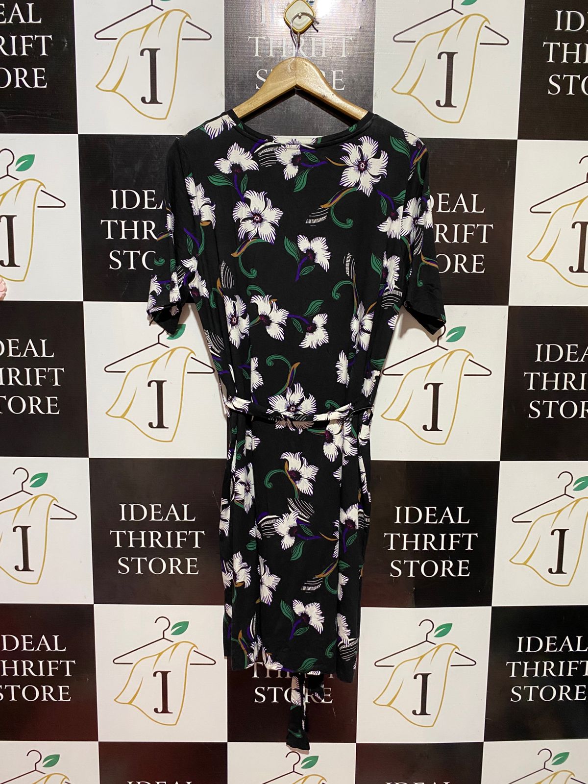 NEXT |L| BUST 21| B38| CASUAL SHORT SLEEVE CREW NECK TIE-WAIST DRESS WITH SIDE SLITS