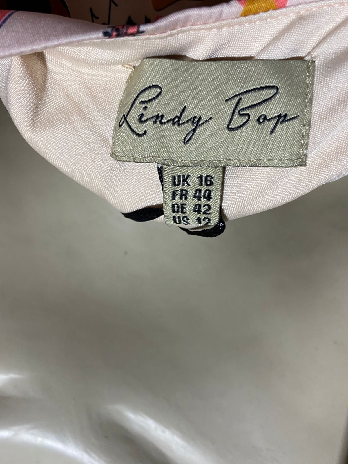 LINDY BOP |L| BUST 19| B39| VINTAGE RETRO GUITAR PRINT A-LINE DRESS