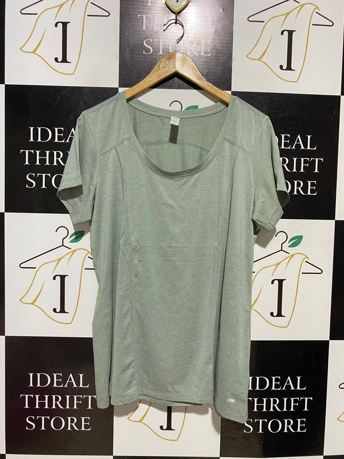 MARIKA |XL| BUST 21| B38| SAGE GREEN HEATHER SHORT SLEEVE ATHLETIC TEE