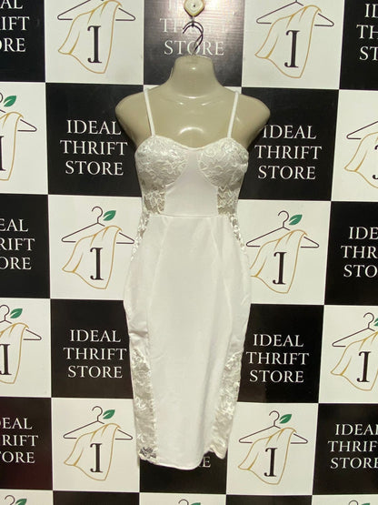 PRETTYLITTLE THING |S| BUST 15| B38| ELEGANT WHITE LACE PANEL BODYCON DRESS