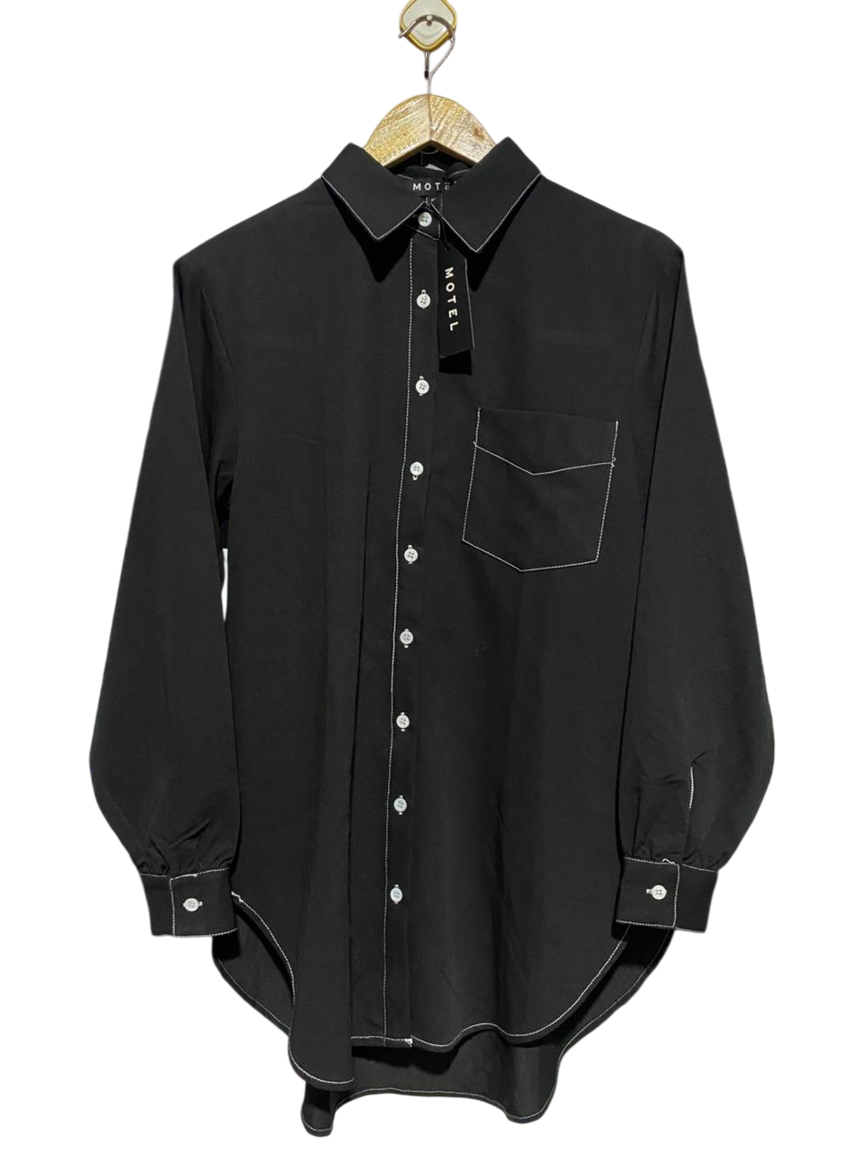 MOTEL |L| BUST 20| B39| CHIC CONTRAST STITCH OVERSIZED BUTTON-DOWN SHIRT – JET BLACK